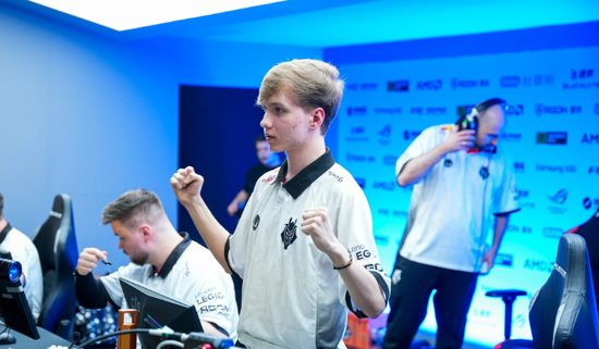 球员做示范 球员做示范